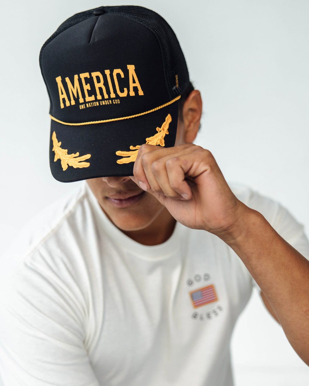 AMERICA Trucker Hat [Black/Gold]