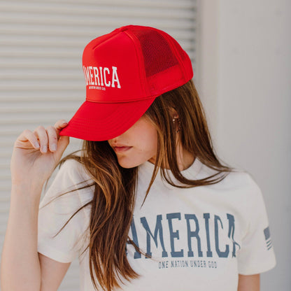 AMERICA Trucker Hat [Red]